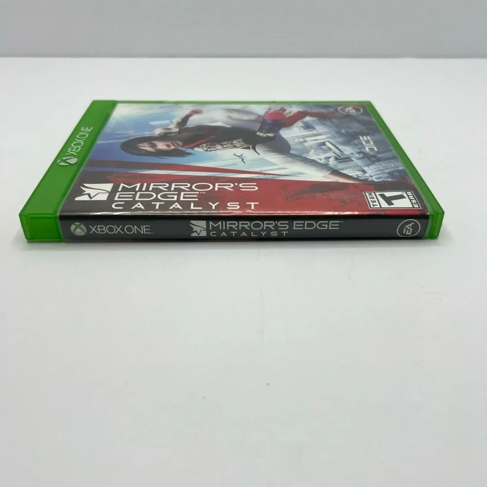 Microsoft Xbox One Game Green and Red Case